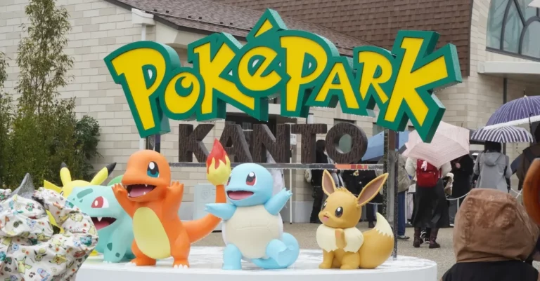 Pokemon-Statue im Eingangsbereich des PokePark Kanto